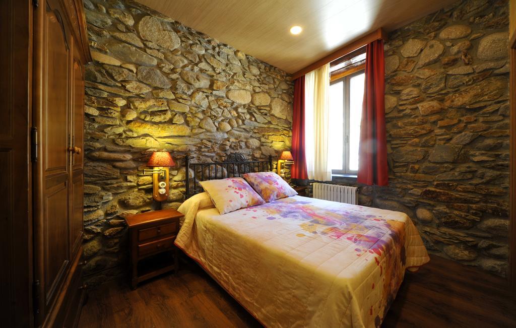 Hostal Vall D'Aneu By Arcas & Sambola Esterri d'Àneu Exteriör bild