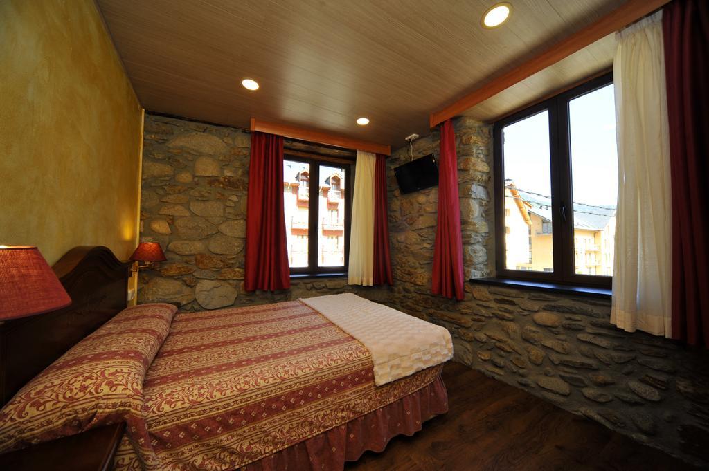 Hostal Vall D'Aneu By Arcas & Sambola Esterri d'Àneu Exteriör bild